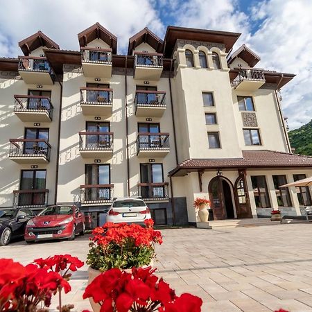 RIVER Hotel Călimăneşti Buitenkant foto
