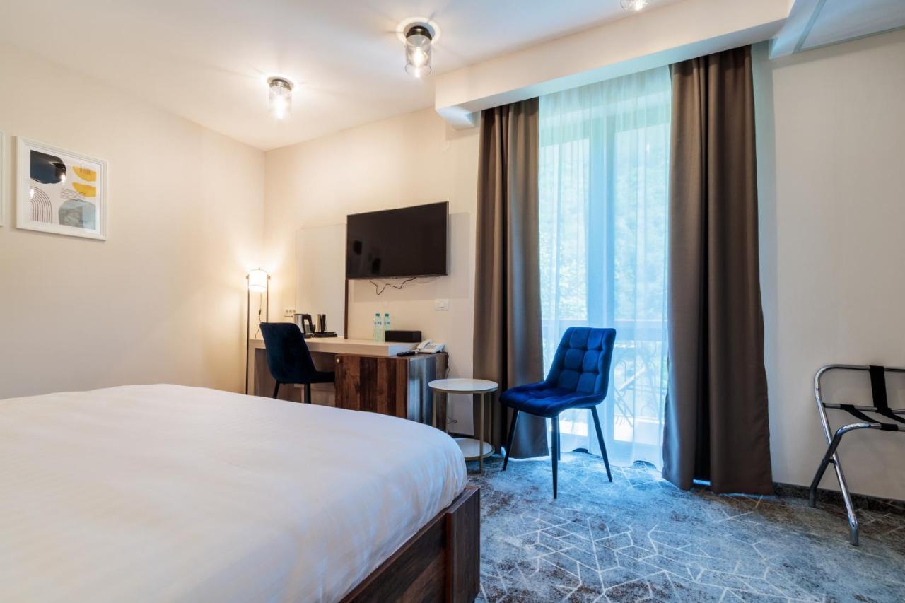 RIVER Hotel Călimăneşti Buitenkant foto